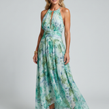 Robe Maxi à motifs floraux plissée et décolleté halter