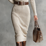 Mireille | Robe Midi Tricot V-Cou Ajustée