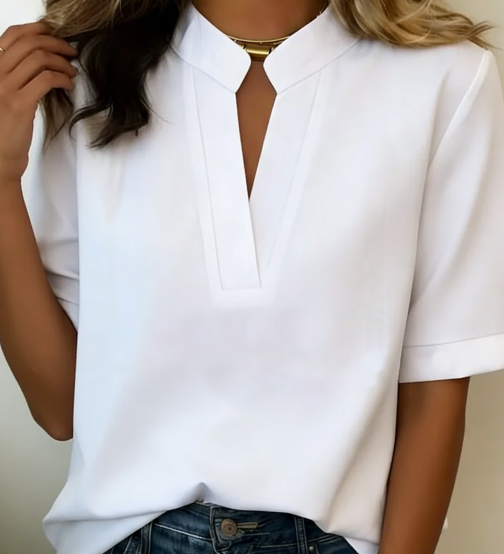 Élise — Blouse élégante au col raffiné