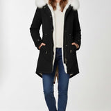 Giulia d’Hiver™ — Manteau chaud à capuche élégante