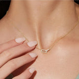 Collier Pendentif Fleurs Métalliques Élégant