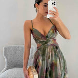 Amara | Robe Maxi Élégante en Chiffon Floral avec Décolleté Découpé
