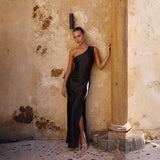 Robe Midi | Découpe Élégante au Dos